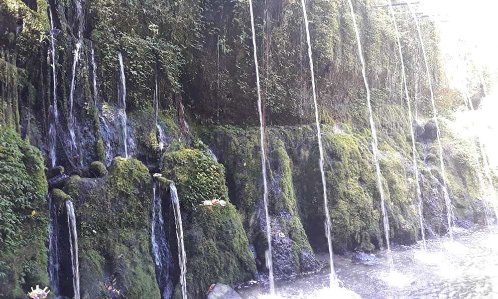 沐浴体験 Melukat