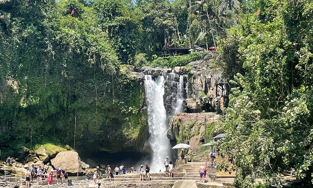 Tegunungan Waterfall